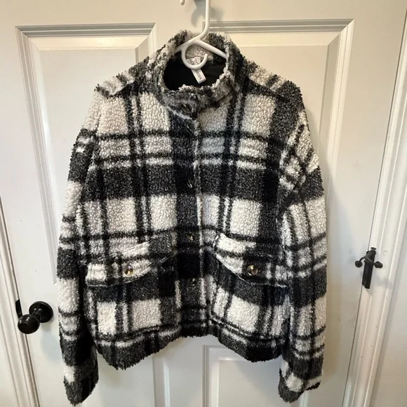 Black & White Plaid Bouclé Jacket - Relaxed Bouclé Blazer - Picture 1 of 3